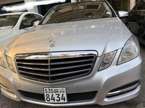 مرسيدس E350 2011 - صورة 1