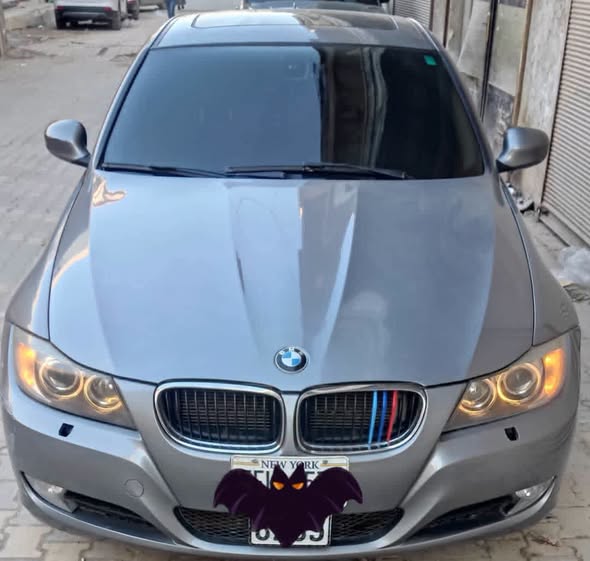 بي ام 328i 2011 - صورة 1