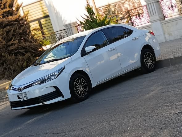 تويوتا كورولا 2018 - صورة 1