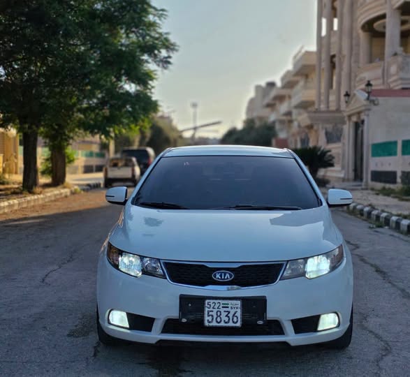 كيا فورتي 2011 - صورة 4