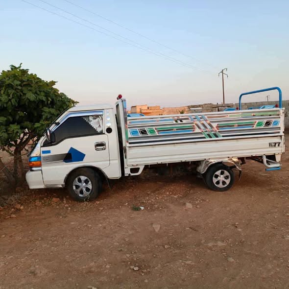 هونداي H100 2001 - صورة 2