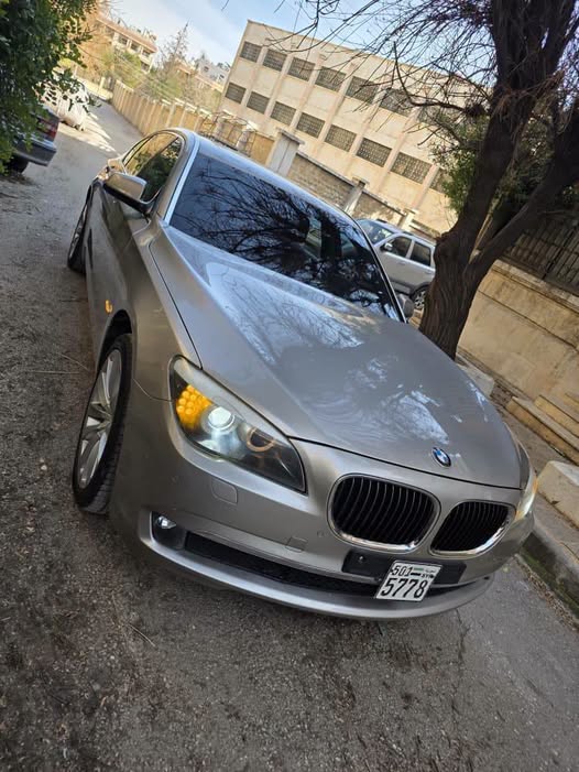 بي إم دبليو 730Li 2012
