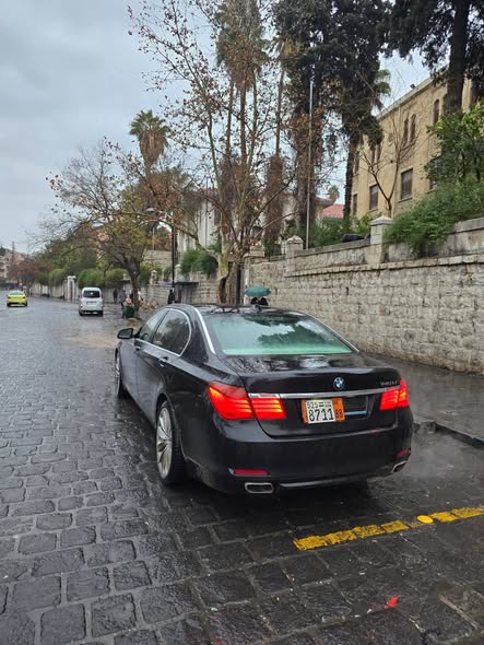 بي إم دبليو 740Li 2012 - صورة 2