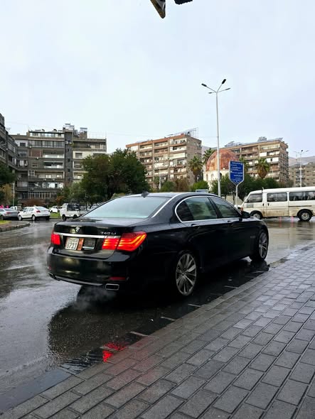بي إم دبليو 740Li 2012 - صورة 4