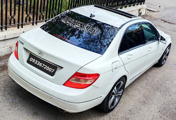 مرسيدس C300 2011 - صورة 2