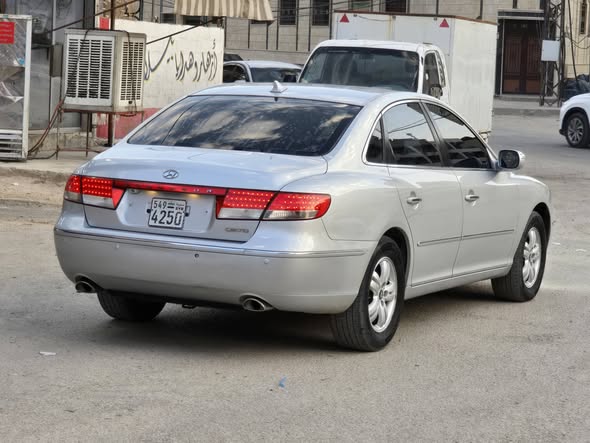 هونداي أزيرا 2009 - صورة 3
