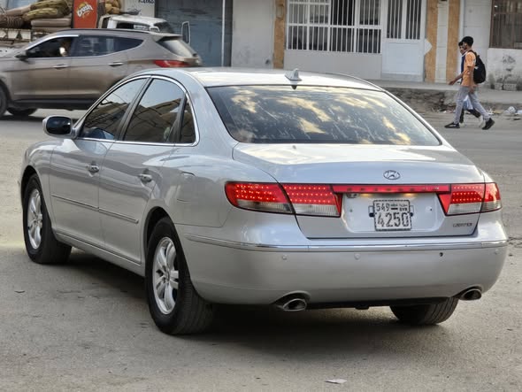 هونداي أزيرا 2009 - صورة 4