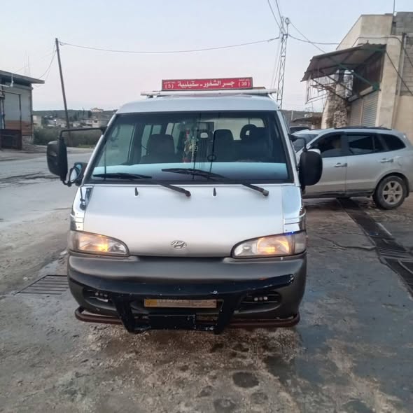 هيونداي H-1 2000 - صورة 1