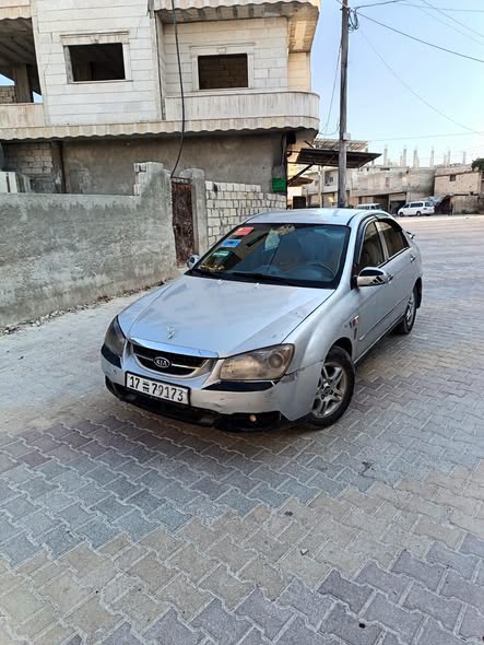 كيا سيراتو 2006 - صورة 1