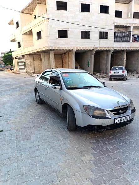 كيا سيراتو 2006 - صورة 3