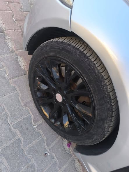 جاكوار اكس اف 2012 - صورة 1