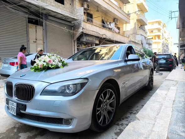 بي إم دبليو 740 2012 - صورة 4