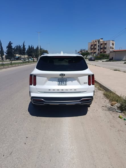 كيا سورينتو 2021 - صورة 2