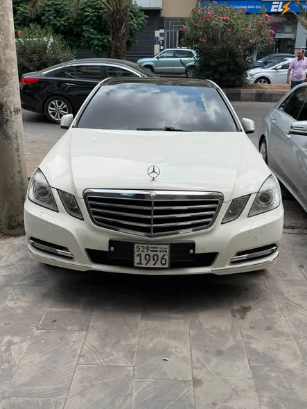 ميرسيدس E350 2012 - صورة 1