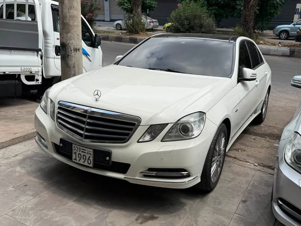 ميرسيدس E350 2012 - صورة 2