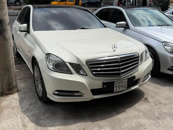 ميرسيدس E350 2012 - صورة 3