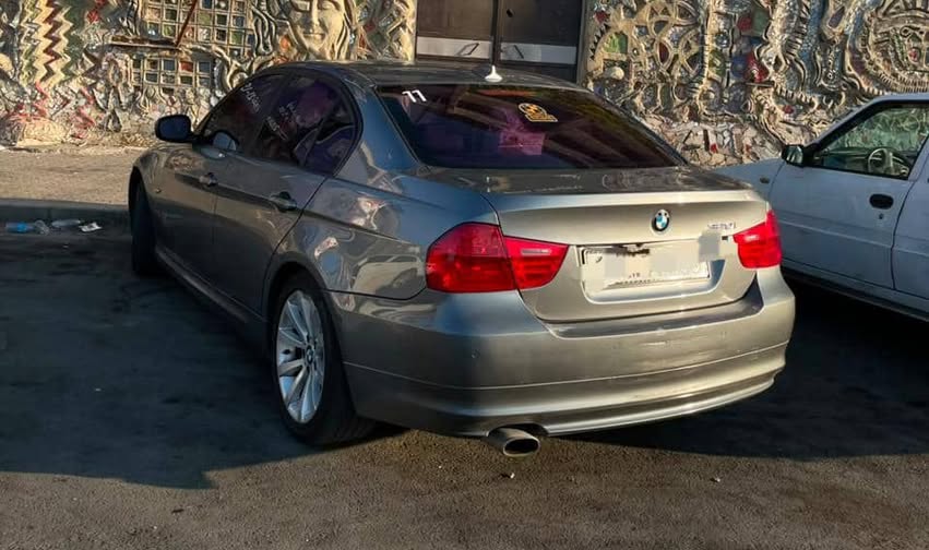 بي إم دبليو 320i 2011