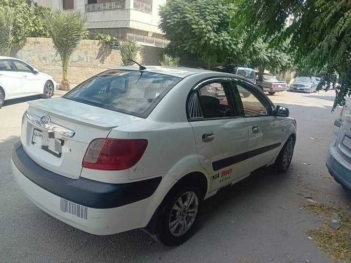 كيا ريو 2008
