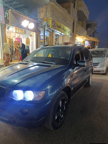 بي إم دبليو اكس 5 2002 - صورة 1