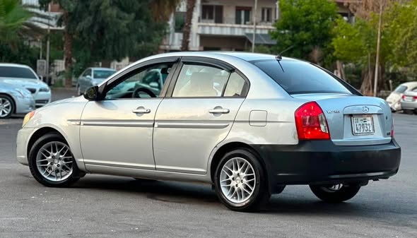 هونداي فيرنا 2007 - صورة 4