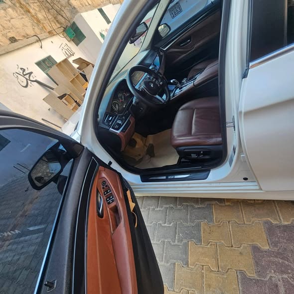 بي ام دبليو 520 2015 - صورة 4