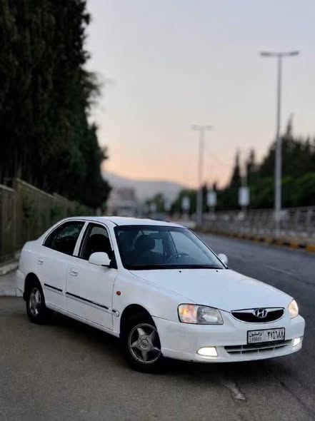 هيونداي فيرنا 2011 - صورة 2