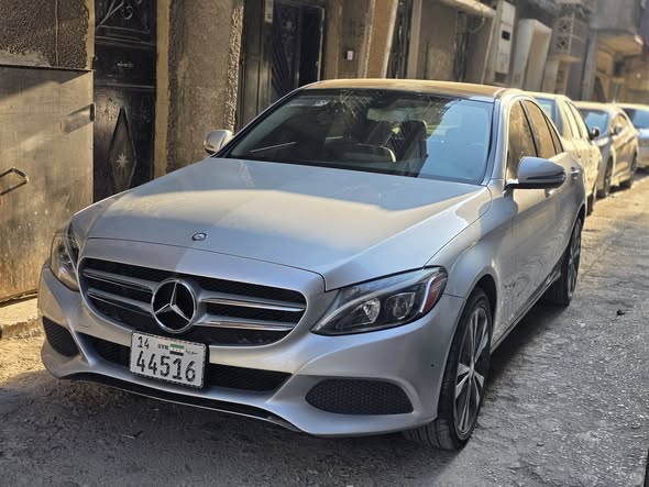 مرسيدس C300 2017 - صورة 1