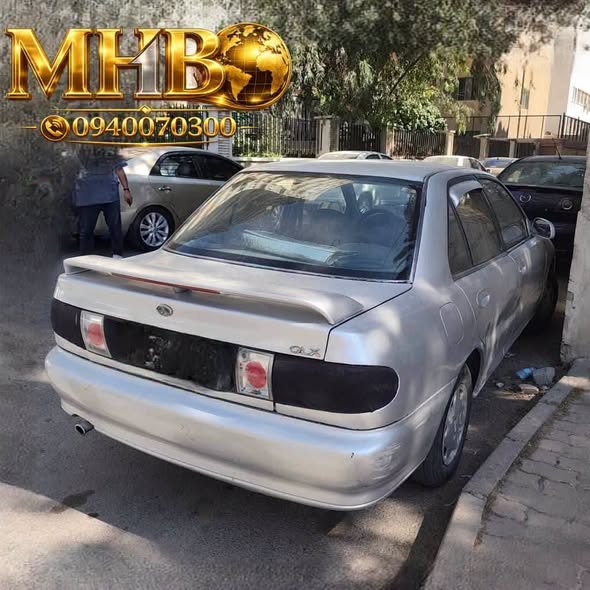 ميتسوبيشي لانسر 1993 - صورة 3