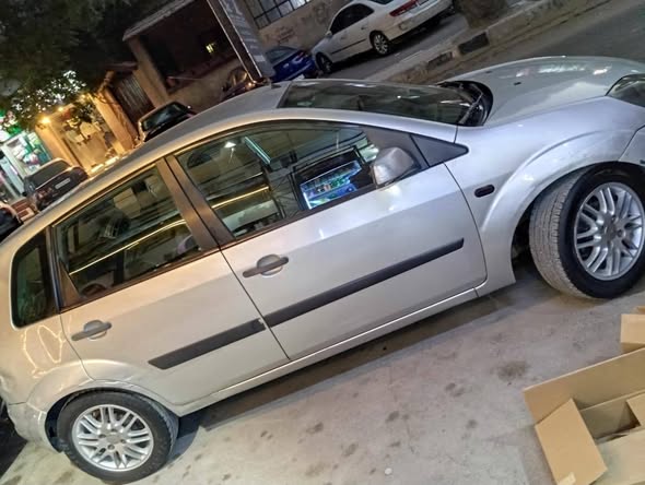 فورد فيستا 2008 - صورة 3