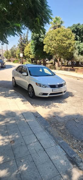 كيا فورتي 2010 - صورة 1