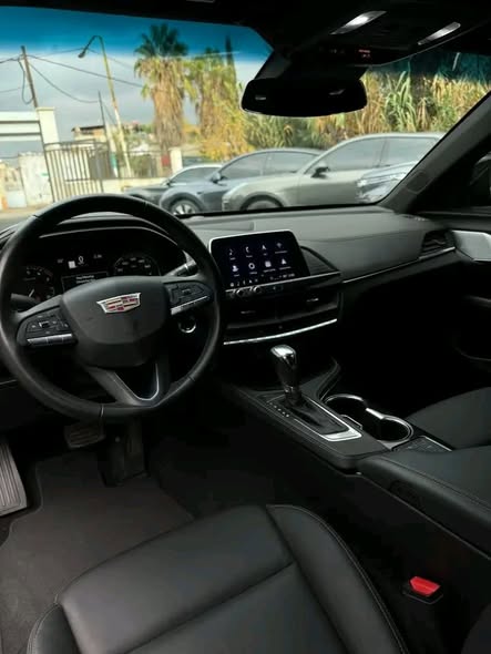 كاديلاك CT4 2022 - صورة 5