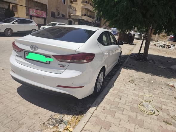 هونداي أفانتي 2017 - صورة 1