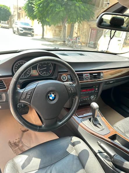 بي إم دبليو 320 2009 - صورة 5