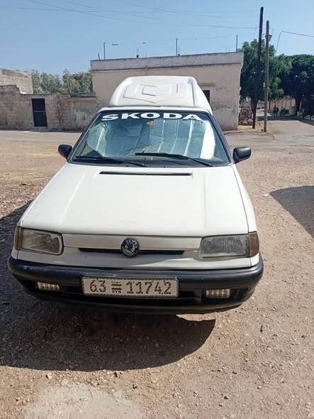 سكودا بيك أب 2000 - صورة 1