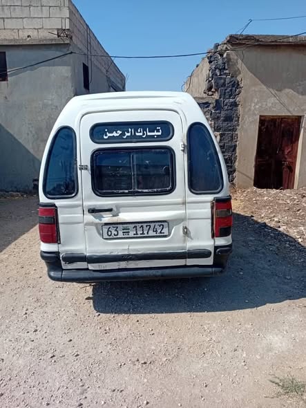 سكودا بيك أب 2000 - صورة 4