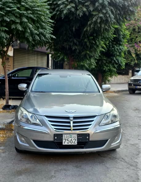 هونداي جينيسس 2012 - صورة 2