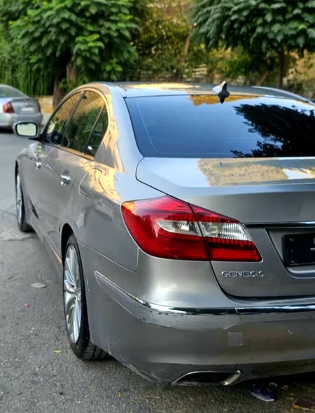 هونداي جينيسس 2012 - صورة 3