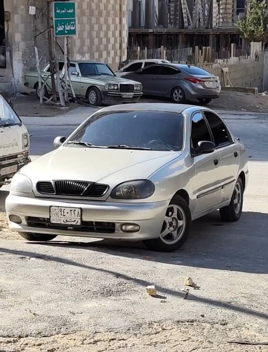 دايو لانوس 2001