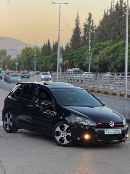 فولكس فاجن جولف 2011 - صورة 1