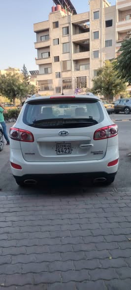 هونداي سنتافي 2012 - صورة 1