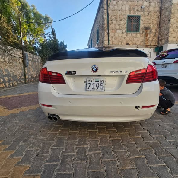 بي ام دبليو 520 2015 - صورة 1