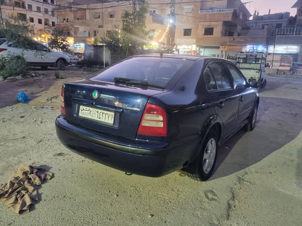 سكودا اوكتافيا 2003 - صورة 1