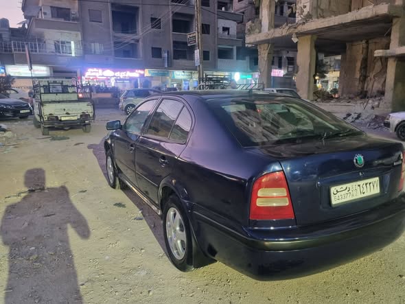 سكودا اوكتافيا 2003 - صورة 3