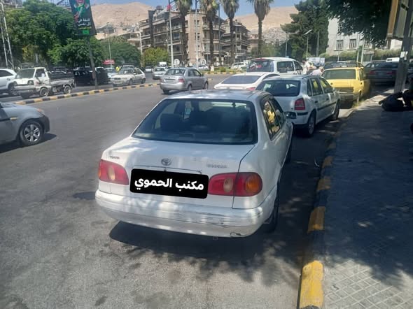 تيوتا كورولا 2002 - صورة 2