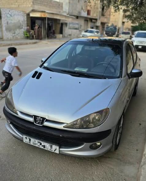 بيجو 206 2004 - صورة 1