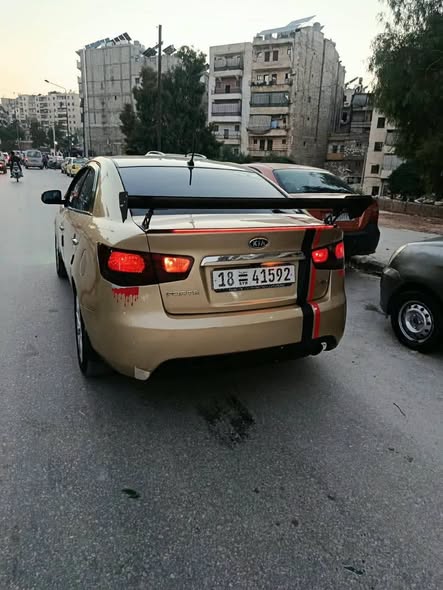 كيا فورتي 2009 - صورة 2