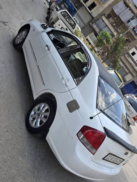 كيا سيراتو 2009 - صورة 2