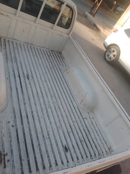 مازدا بي ٢٢٠٠ 2003 - صورة 2