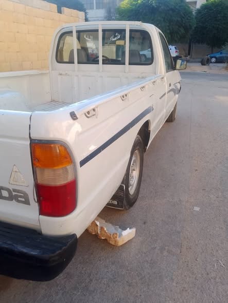 مازدا بي ٢٢٠٠ 2003 - صورة 3
