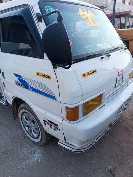 كيا 2400 1995 - صورة 1
